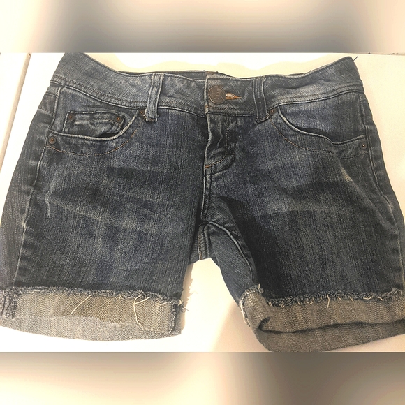 refuge Pants - Refuge Juniors Jean Shorts
